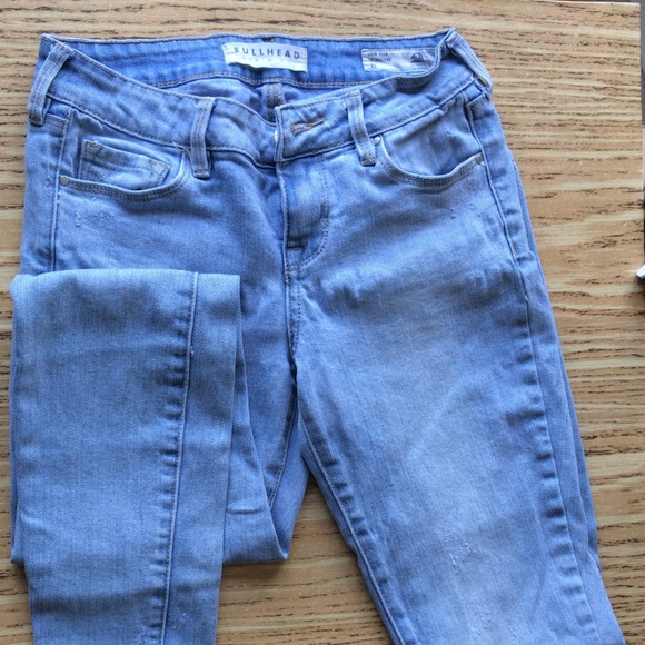 ❄️ Light wash skinny jeans size 25 - Picture 2 of 3